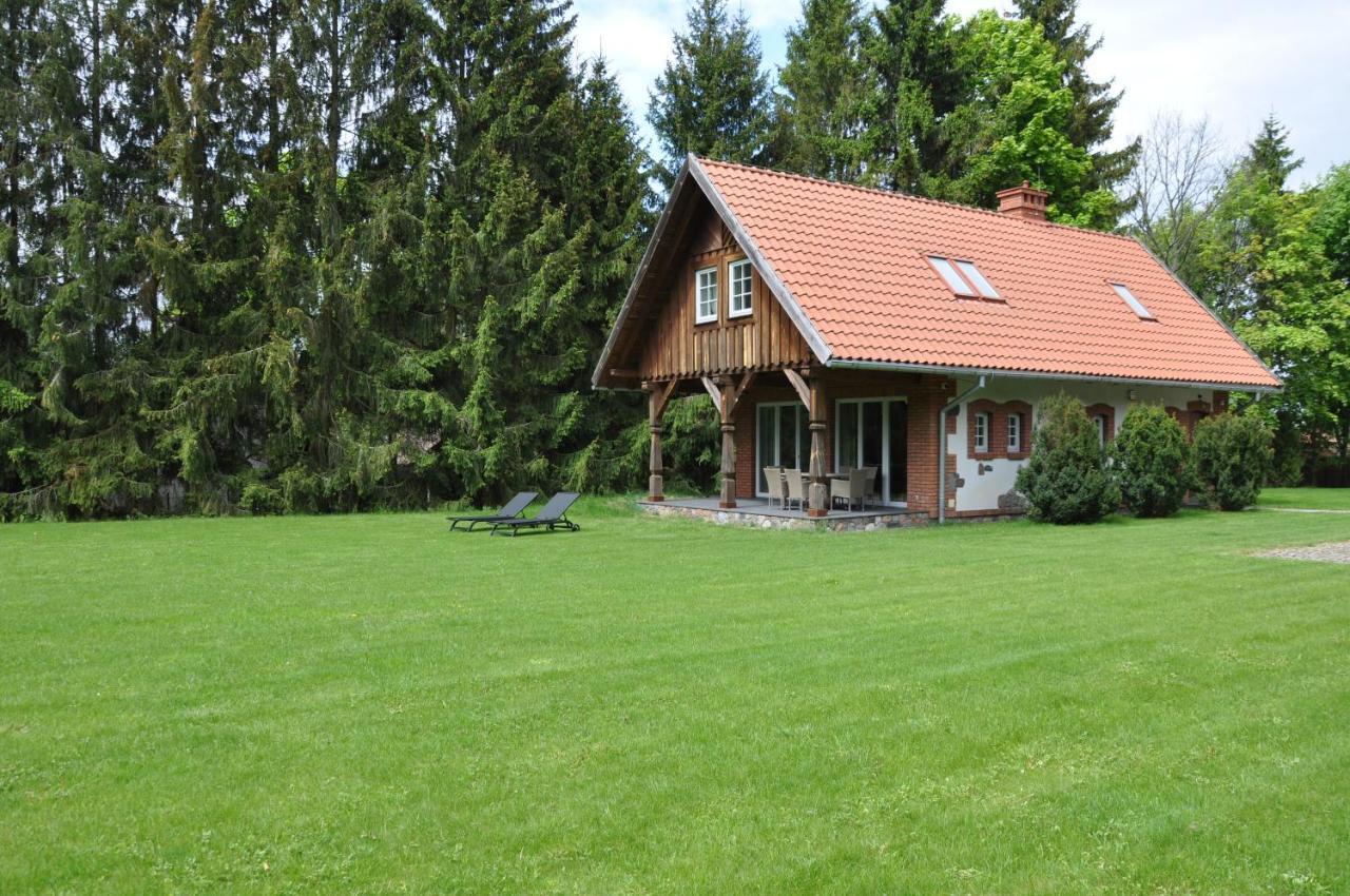 Monte Carvick Nad Jeziorem Seksty Karwik Экстерьер фото
